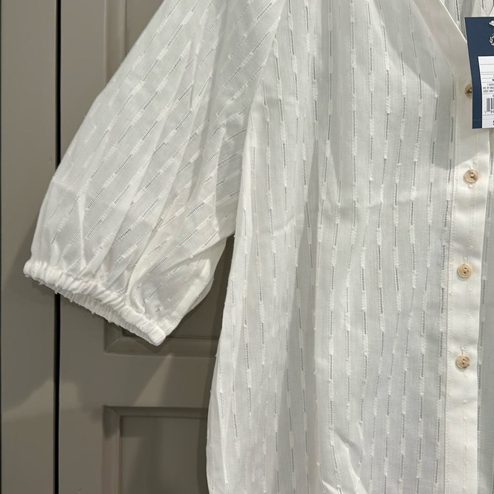 Universal Thread White Button-Front Blouse - Picture 3 of 12